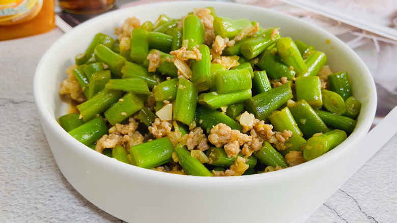 肉末豇豆,鲜香味美，超级下饭😋