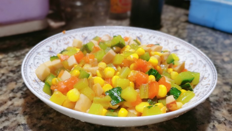什锦玉米粒,小孩的最爱!每次煮这道菜小孩都要多吃一碗饭!