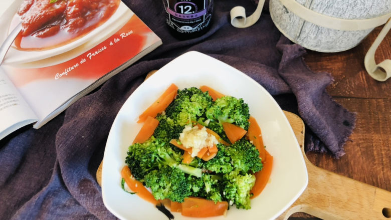 蒜蓉西兰花,成品。