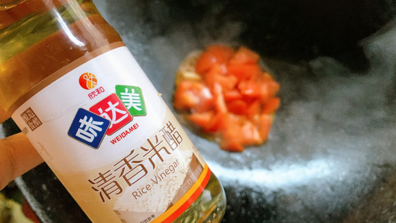 茄汁鹌鹑蛋,一勺米醋,炒出酸甜风味