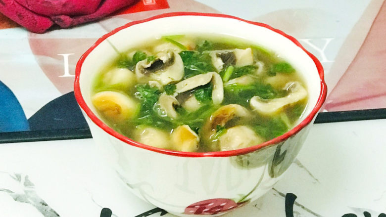 口蘑汤,喝一口,鲜到掉眉毛了