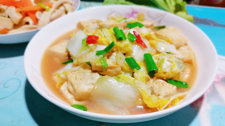 白菜炒豆腐,出锅啰!
