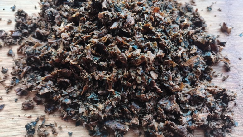 高压锅版的梅干菜肉烤饼,<a style='color:red;display:inline-block;' href='/shicai/ 707'>梅干菜</a>提前泡好,切碎