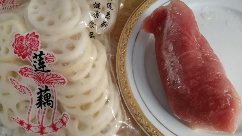 莲藕炒肉片,主料:藕片,前槽肉