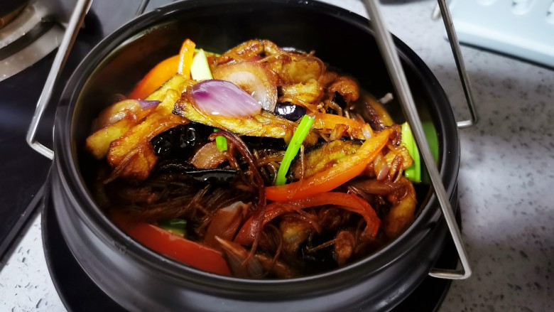 茄子粉丝煲,离火,小火烫哦