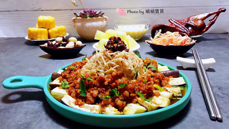 肉末蒸茄子,这样丰盛的早餐您是不是也会喜欢😘呢?