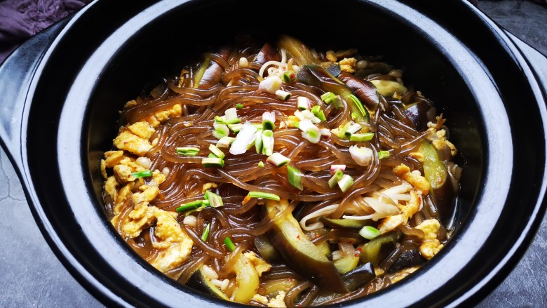 茄子粉丝煲,出锅开吃啦!