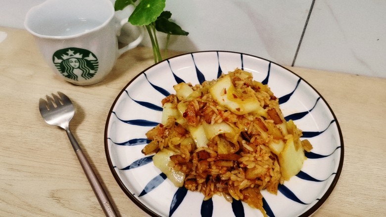 辣白菜炒饭,味道很好。