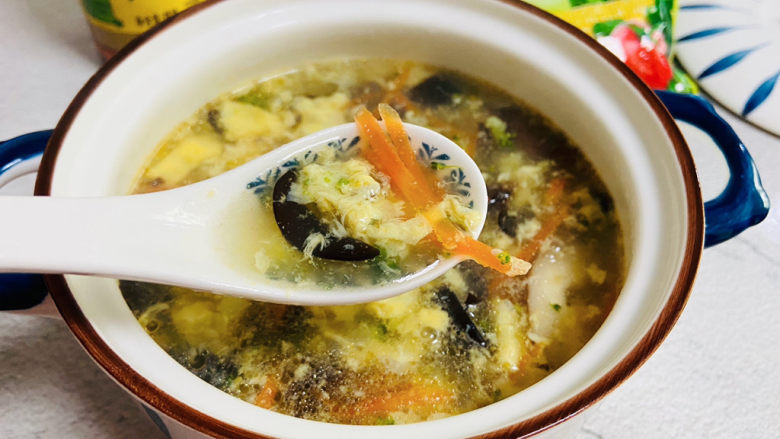 木耳蛋花汤,鲜香味美,营养丰富