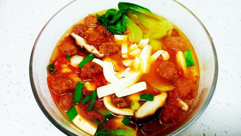 西红柿豆腐汤,搅拌均匀盛入碗中