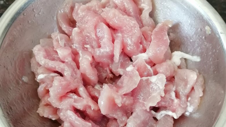 木耳炒肉丝,<a style='color:red;display:inline-block;' href='/shicai/ 429'>瘦肉</a>切丝