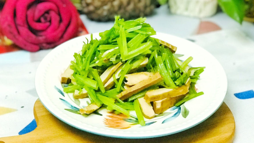 芹菜炒豆干