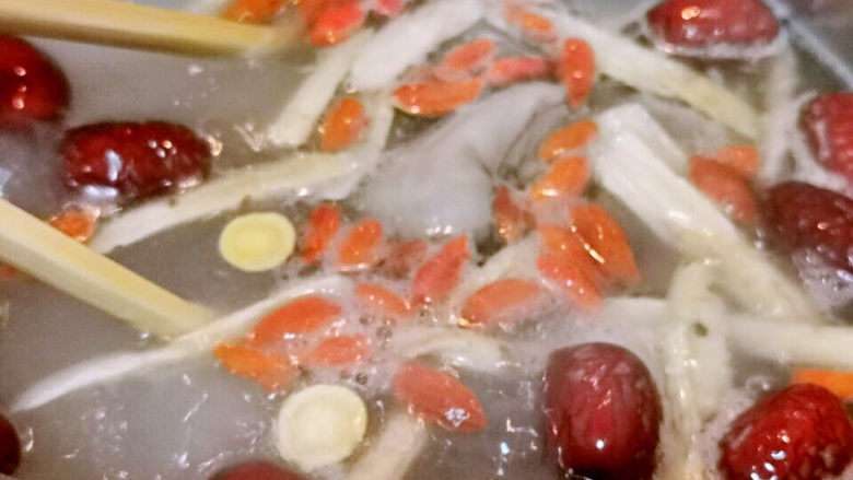 清炖羊肉,再煮20分钟,焖15分钟