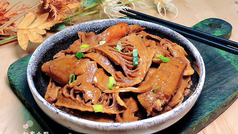 油焖冬笋,比肉都好吃油焖冬笋就上桌了!
