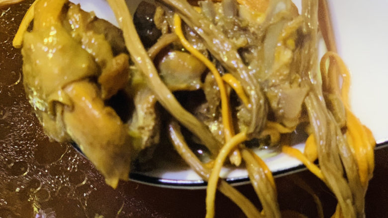 虫草花鸡汤,炖锅时间到,虫草花鸡汤出锅