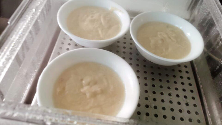 迎财神的传统美食"发糕",八分满即可,上锅蒸