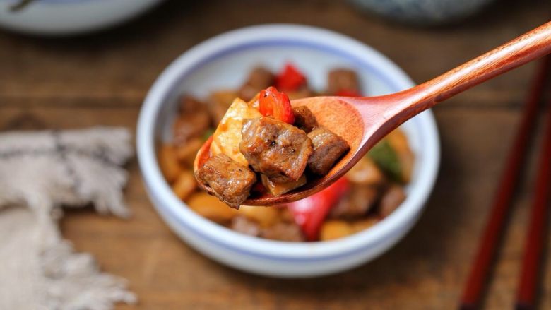 杏鲍菇牛肉粒,口感独特,绝对的下饭神器哦!