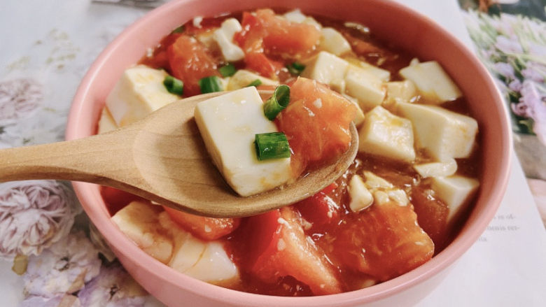 西红柿炒豆腐,酸甜可口,营养美味!