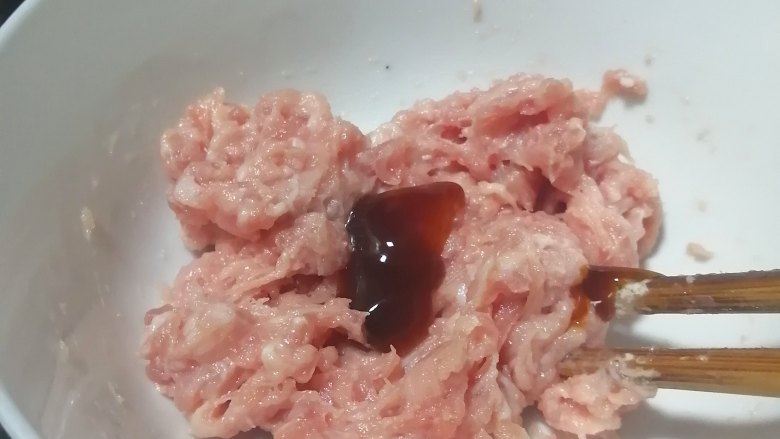 鲜肉小馄饨,加入<a style='color:red;display:inline-block;' href='/shicai/ 721'>蚝油</a>