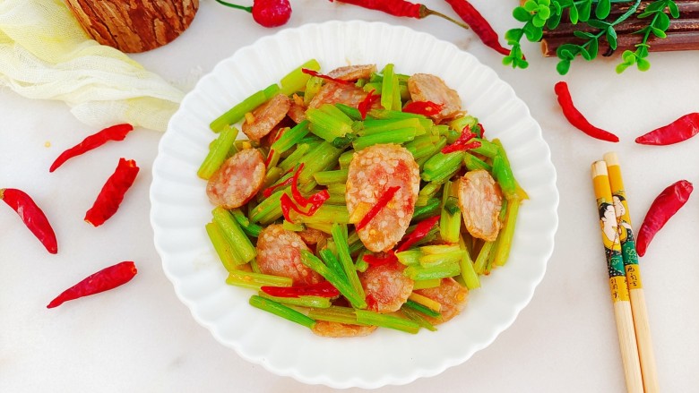 芹菜炒腊肉,成品图