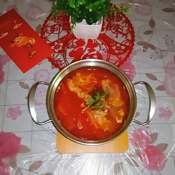 番茄肥牛,汤汁鲜美,肥牛嫩滑。