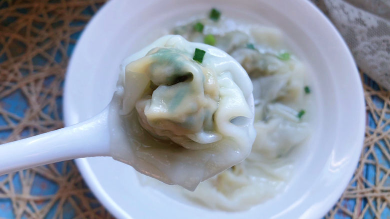 鲜肉小馄饨,好吃的很!