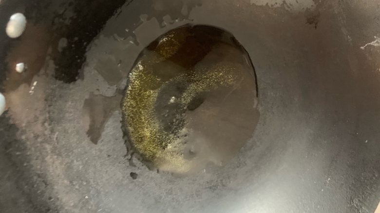 麻辣冻豆腐,放油