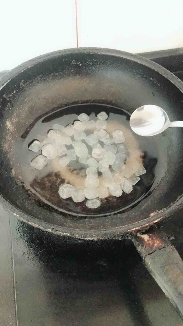 草莓糖葫芦,在熬糖