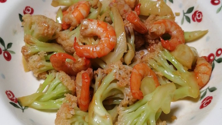 花菜炒虾仁,成品图