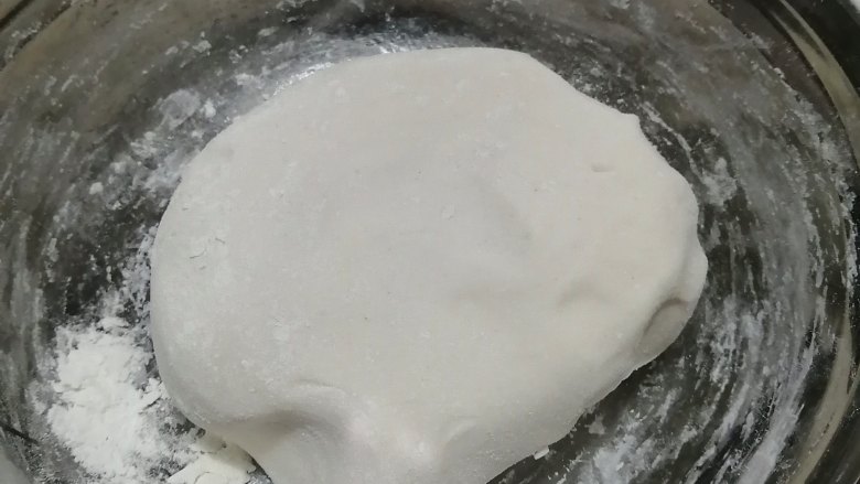 黑芝麻汤圆,用湿布盖住,醒面20分钟