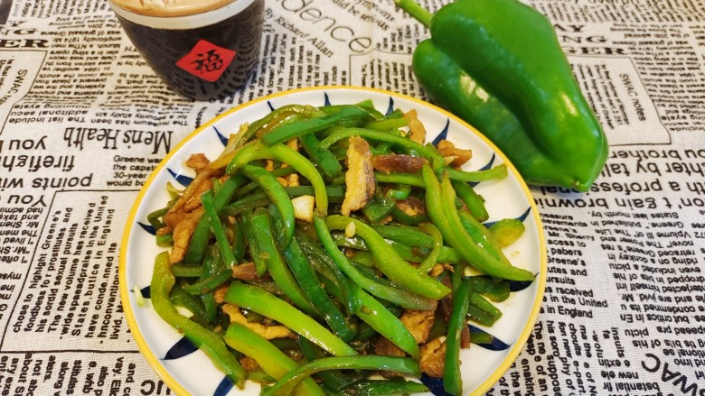 尖椒肉丝,盛饭去吧,尖椒肉丝炒好了。