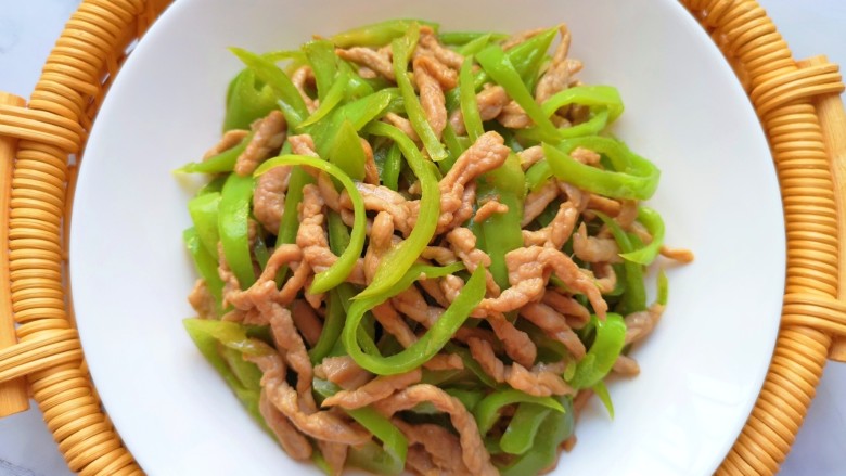 尖椒肉丝,肉丝很嫩哦!