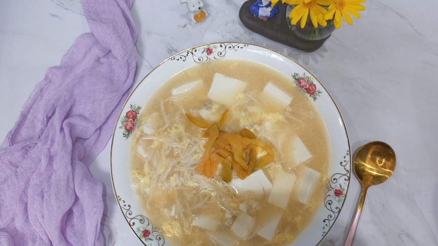 榨菜豆腐汤