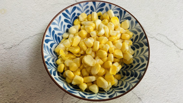 胡萝卜炒玉米,玉米粒