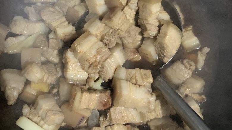 家常红烧肉,翻炒均匀。