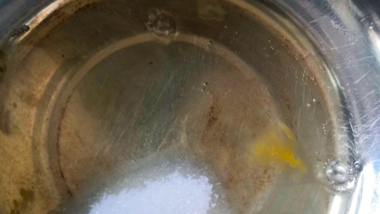 补铁的菠菜溶豆（做给家里需要添辅食和不爱吃蔬菜的宝宝）,两个<a style='color:red;display:inline-block;' href='/shicai/ 17'>蛋清</a>＋5克白糖