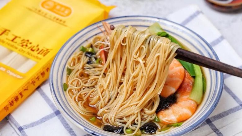 三鲜面,当作早餐也很巴适的哟!