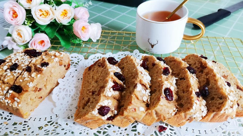 全麦香蕉燕麦麦芬蛋糕（无油无糖，低卡减脂）