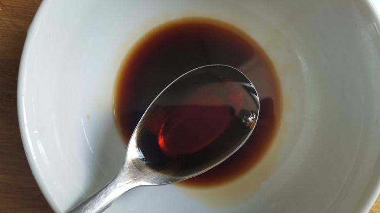 凉拌鸡丝,低卡减脂!,加入两勺醋