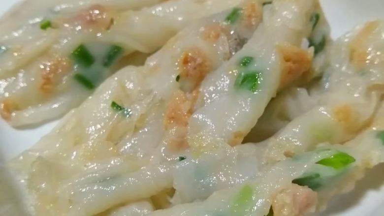 蒸肠粉,装盘,如此全部做好