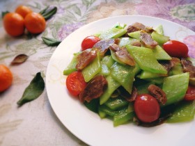 黄瓜炒腊肠