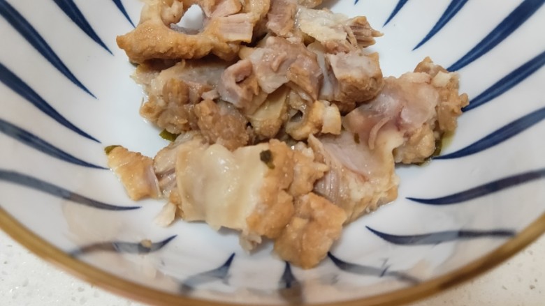 香酥牛肉饼,牛肉炖好后切碎