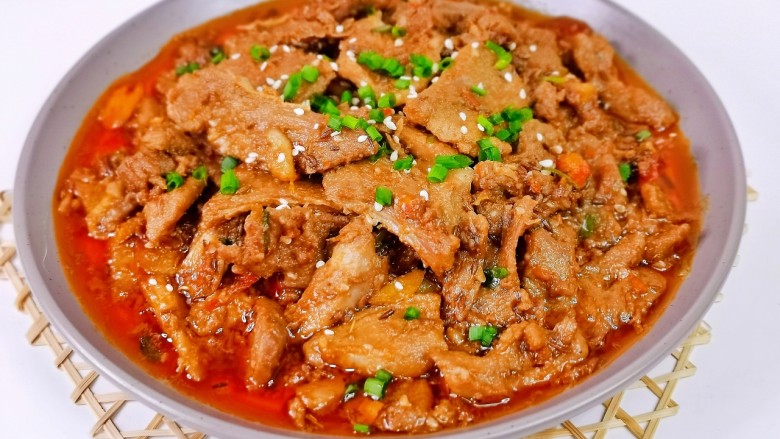 孜然肉片,香辣孜然肉片,太过瘾了,好吃到爆。