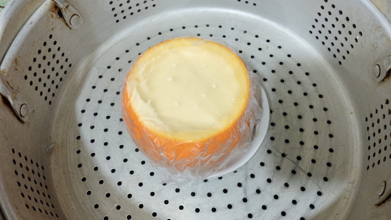 橙子蛋糕,大火入锅中蒸25~30分钟左右