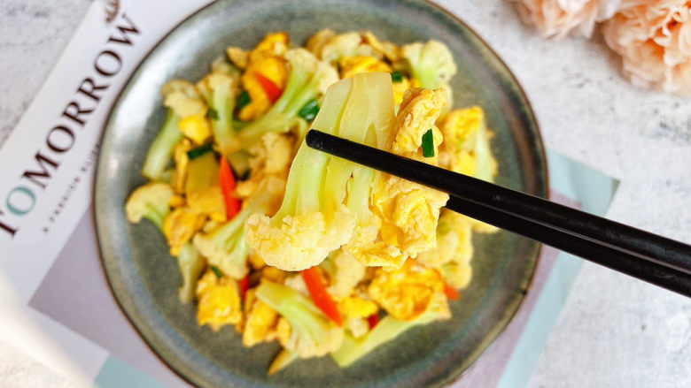 花菜炒鸡蛋,开吃~