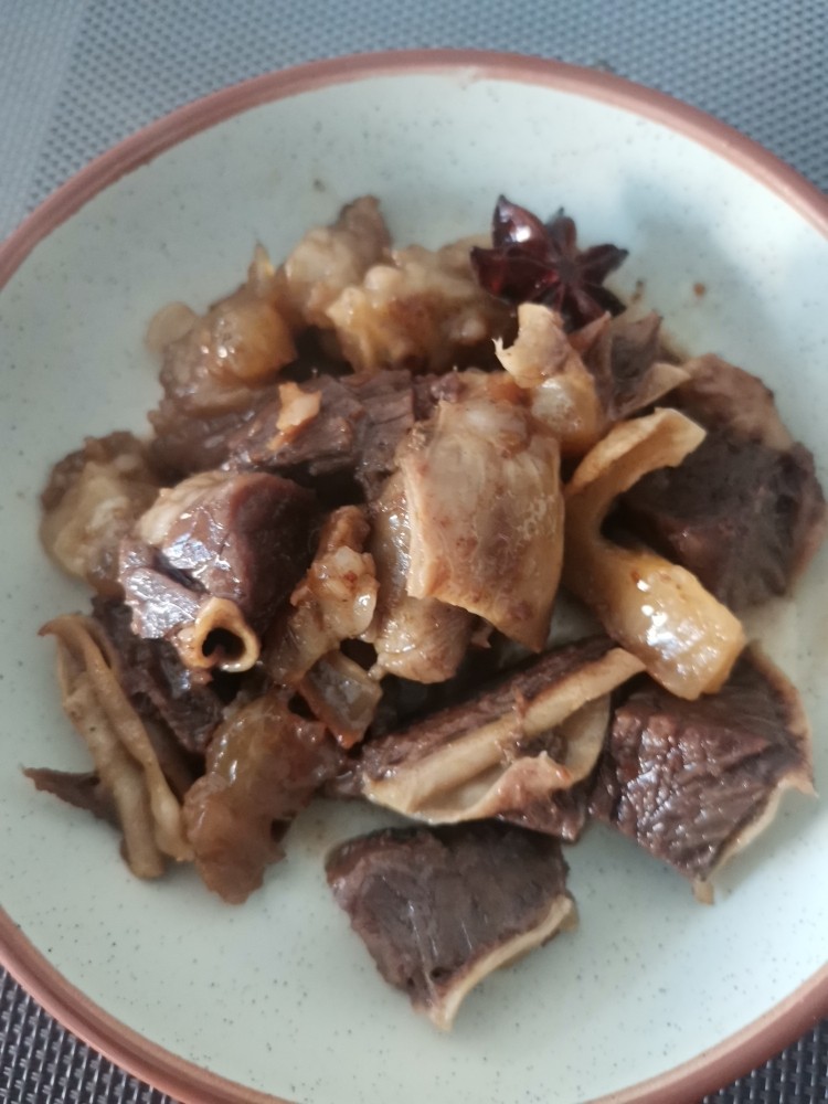 红烧牛肉,炖15分