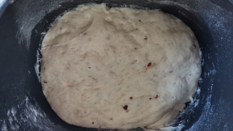 山药小馒头,然后启动发酵模式,发酵1.5小时至原来的两倍大