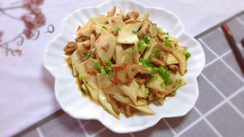 杏鲍菇炒肉片,成品