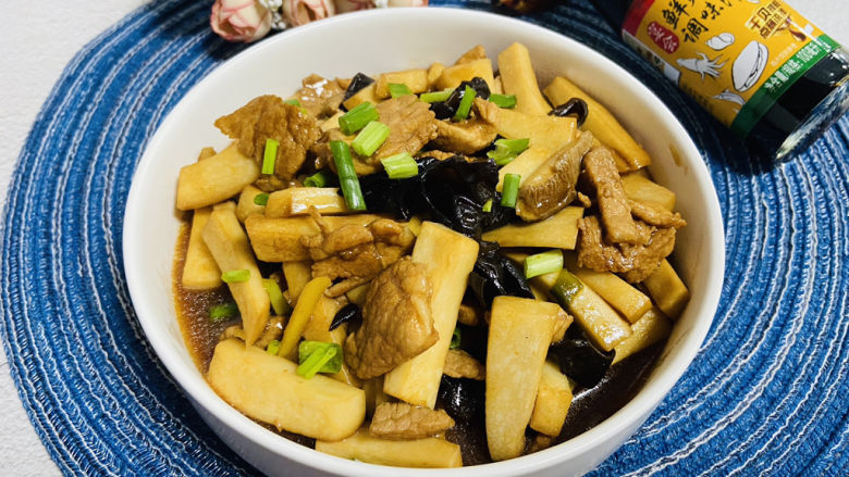 杏鲍菇炒肉片,杏鲍菇炒肉片成品图