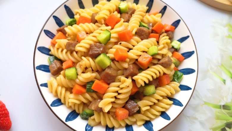 牛排意面,有菜有肉有主食,完美!